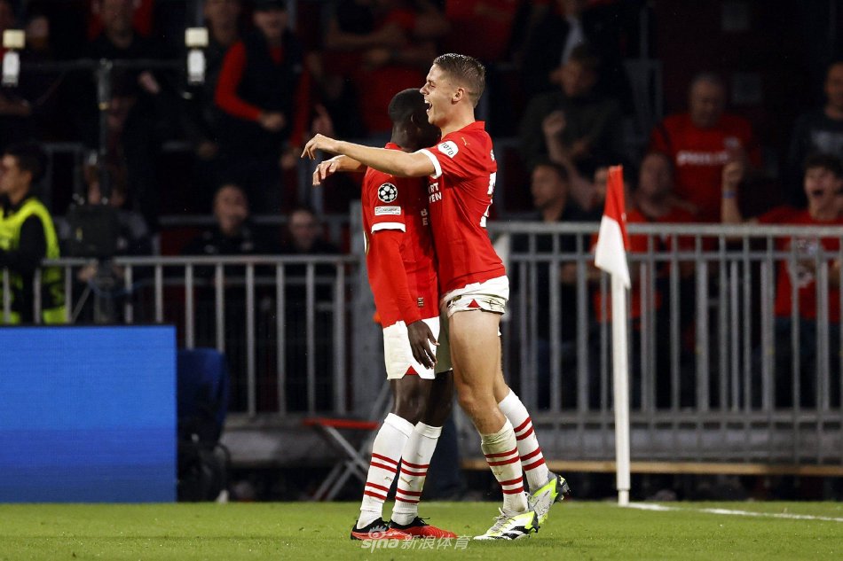 森纳在比赛 森纳在比赛