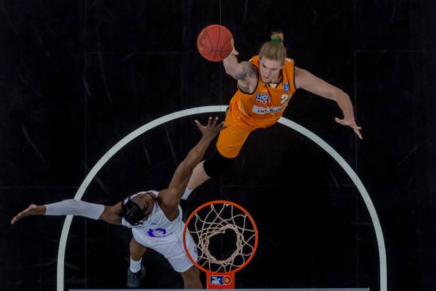 球范围内并 球范围内并