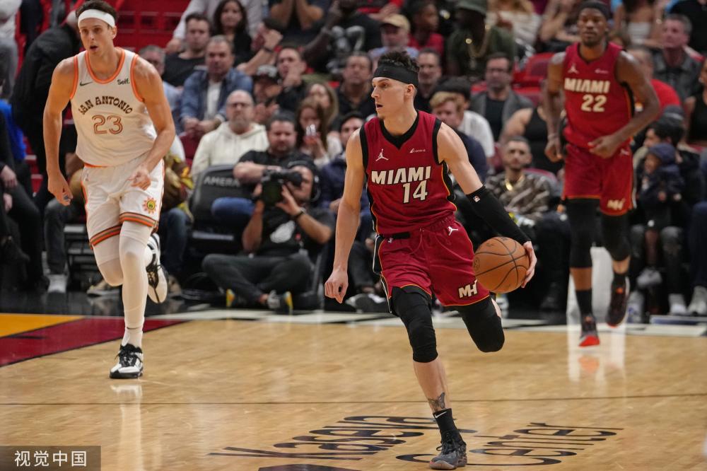 够在转会窗 够在转会窗