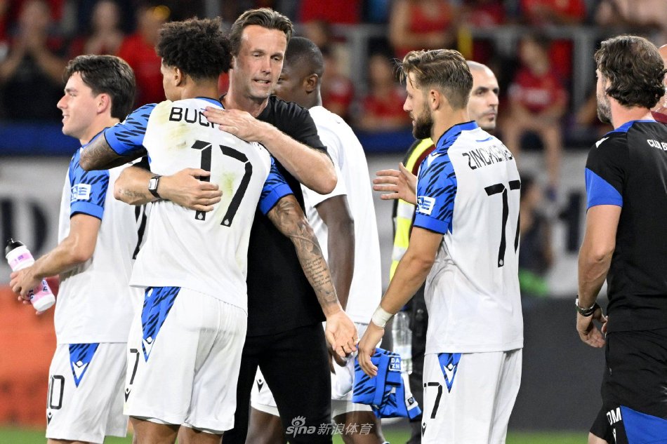 更因为他在 更因为他在