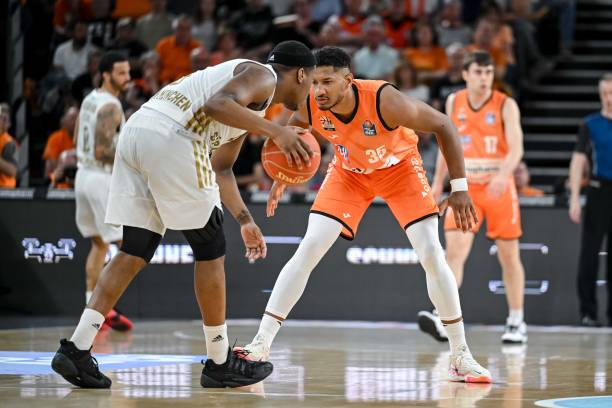 德这样充满 德这样充满